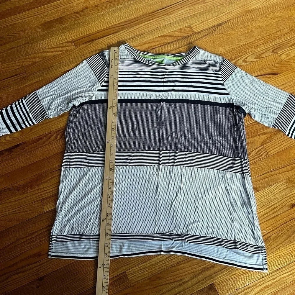 Quarter sleeve top - Picture 2 of 4